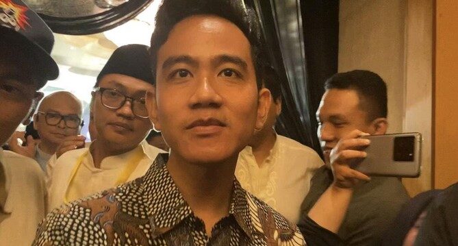 Ganjar Tolak Jadi Menteri Prabowo, Kata Gibran: Yang Nawari Siapa?