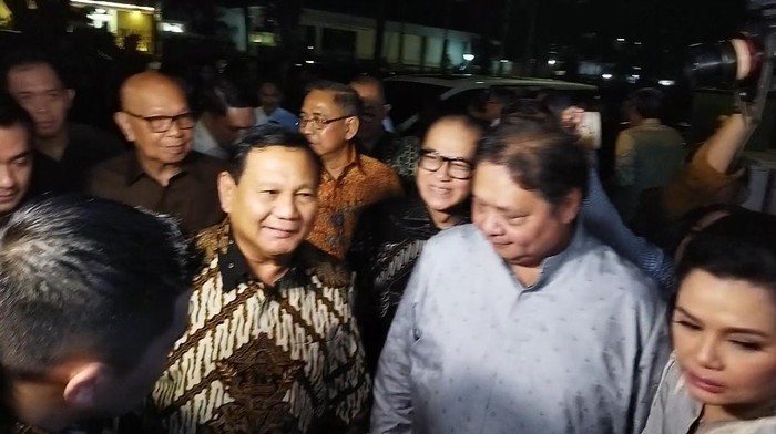 Airlangga Mengaku Tidak Bahas Politik Saat Open House di Rumah Prabowo