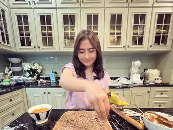 Viral di Rumah Mewah Prilly Latuconsina ada Elpiji 3 Kilogram