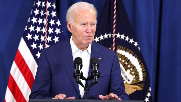 Reaksi Biden Usai Trump Berlumuran Darah Kena Tembakan