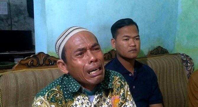 Tangis Suratmo Rp 900 Juta Raib Tertipu Janji Palsu Anak Jadi Polisi